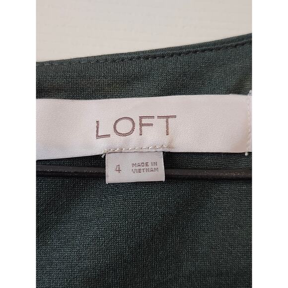 Ann Taylor Loft Faux Wrap DRESS Sz 4 Green Flowers Daisies - Picture 3 of 4